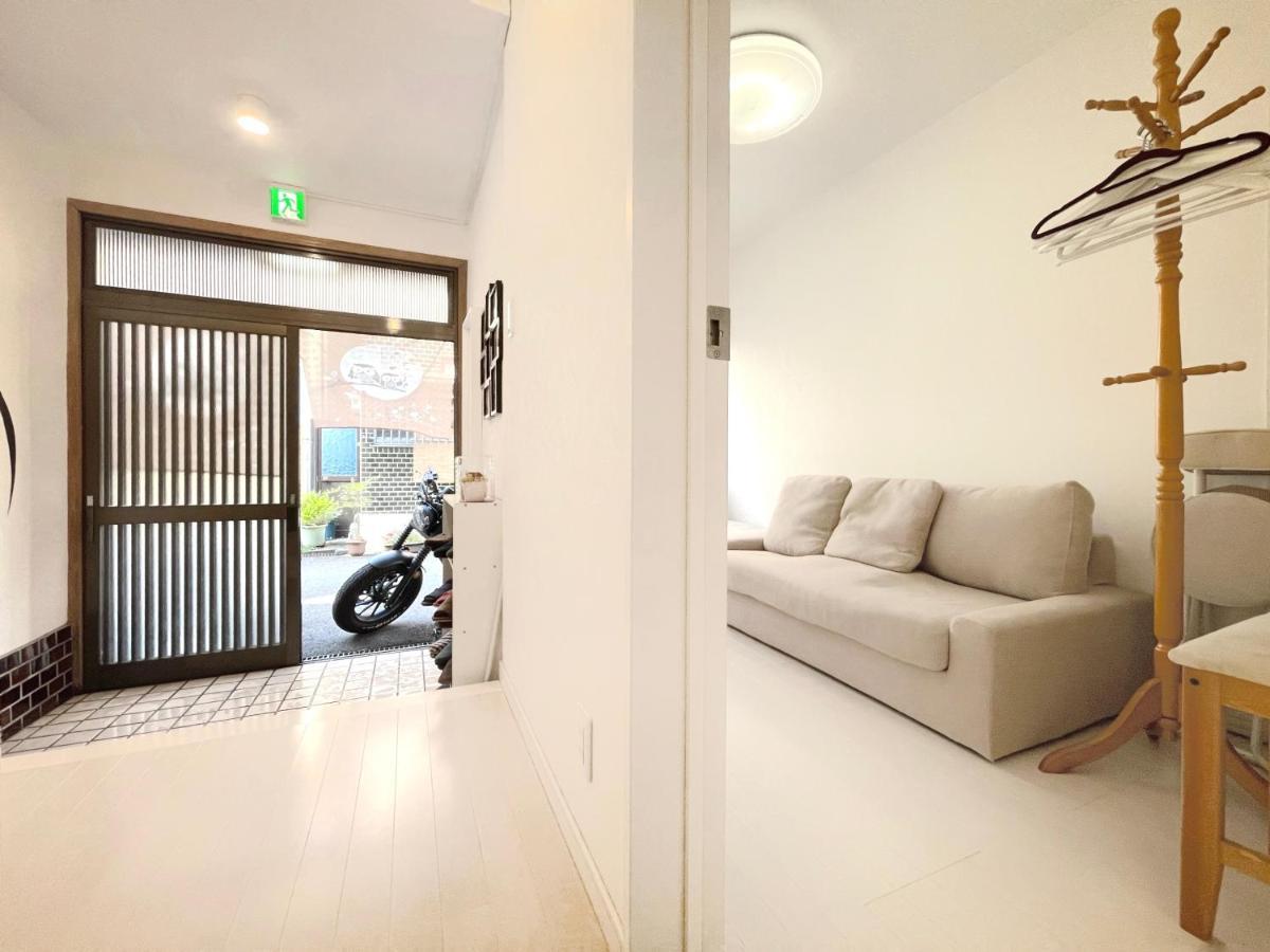 Guesthouse中道 Osaka Bagian luar foto